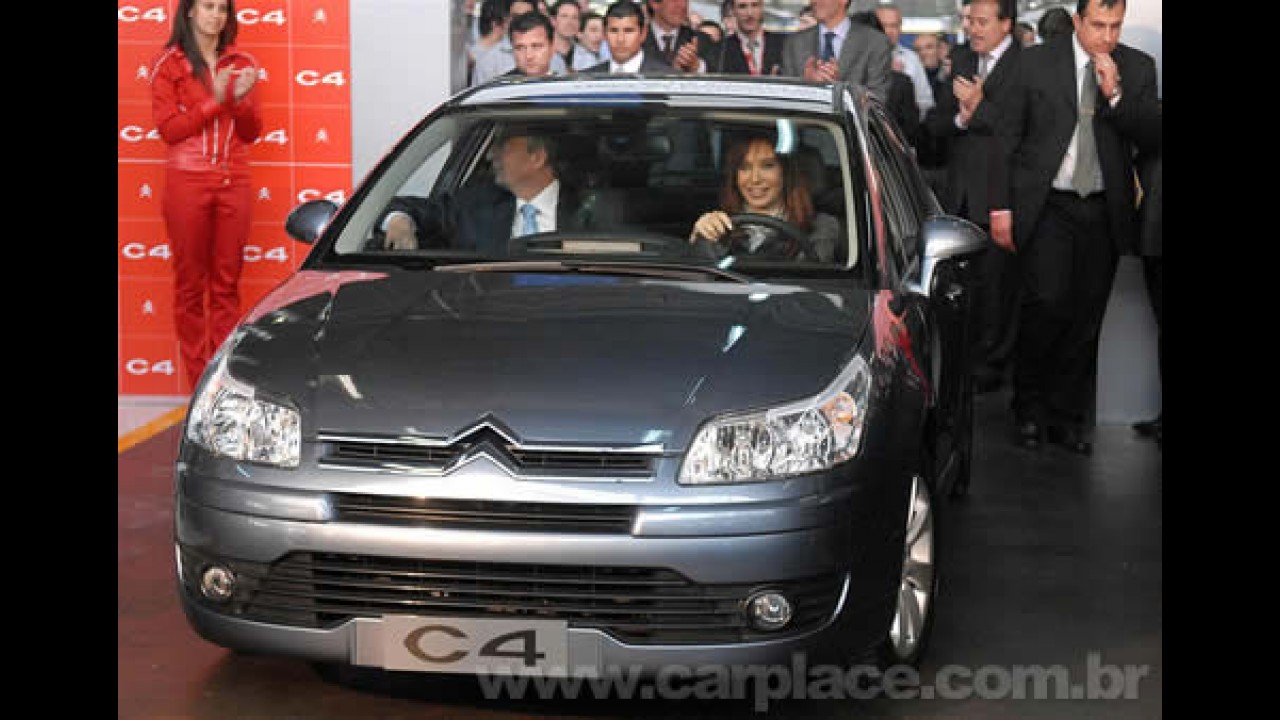 Citröen lança o C4 Hatch na Argentina - Carro chega ao Brasil em março de 2009