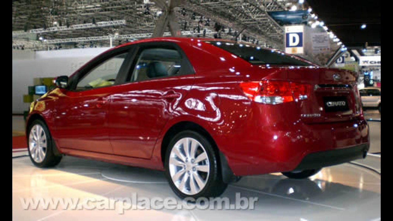 Salão do Automóvel 2008 - Novo Kia Cerato chega em 2009 e pode ser Flex