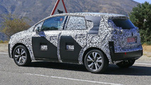 Opel Meriva successor spy photo
