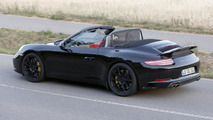 2016 Porsche 911 facelift spy photo