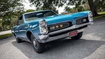 1967 Pontiac GTO front angle
