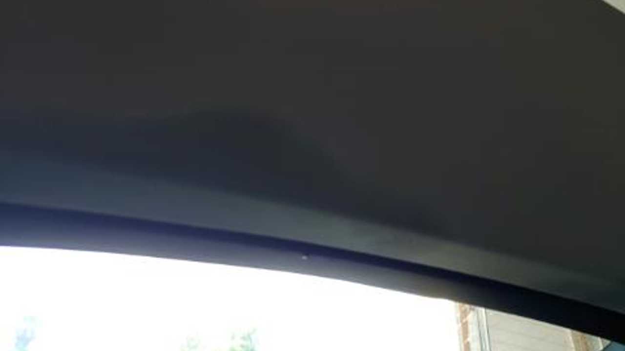 Tesla Model Y Presents Bizarre Leaking Issue On The Roof