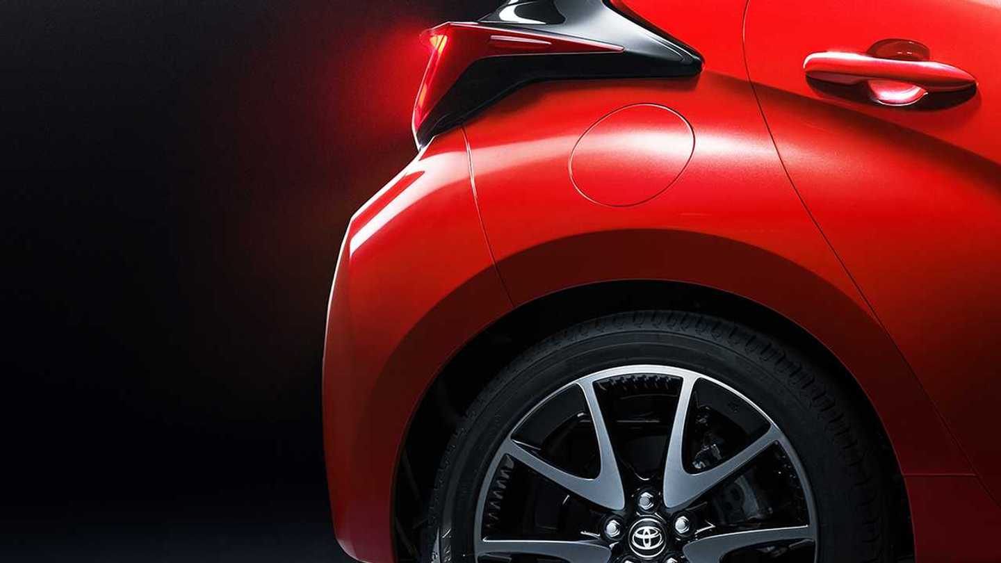 Toyota Yaris vs Yaris Cross What changes between car and crossover?