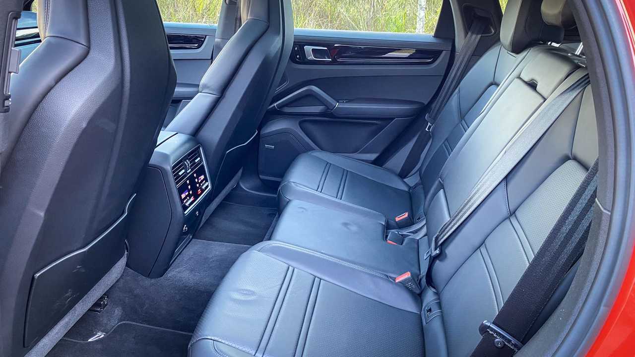 BMW X6 x Porsche Cayenne Coupé