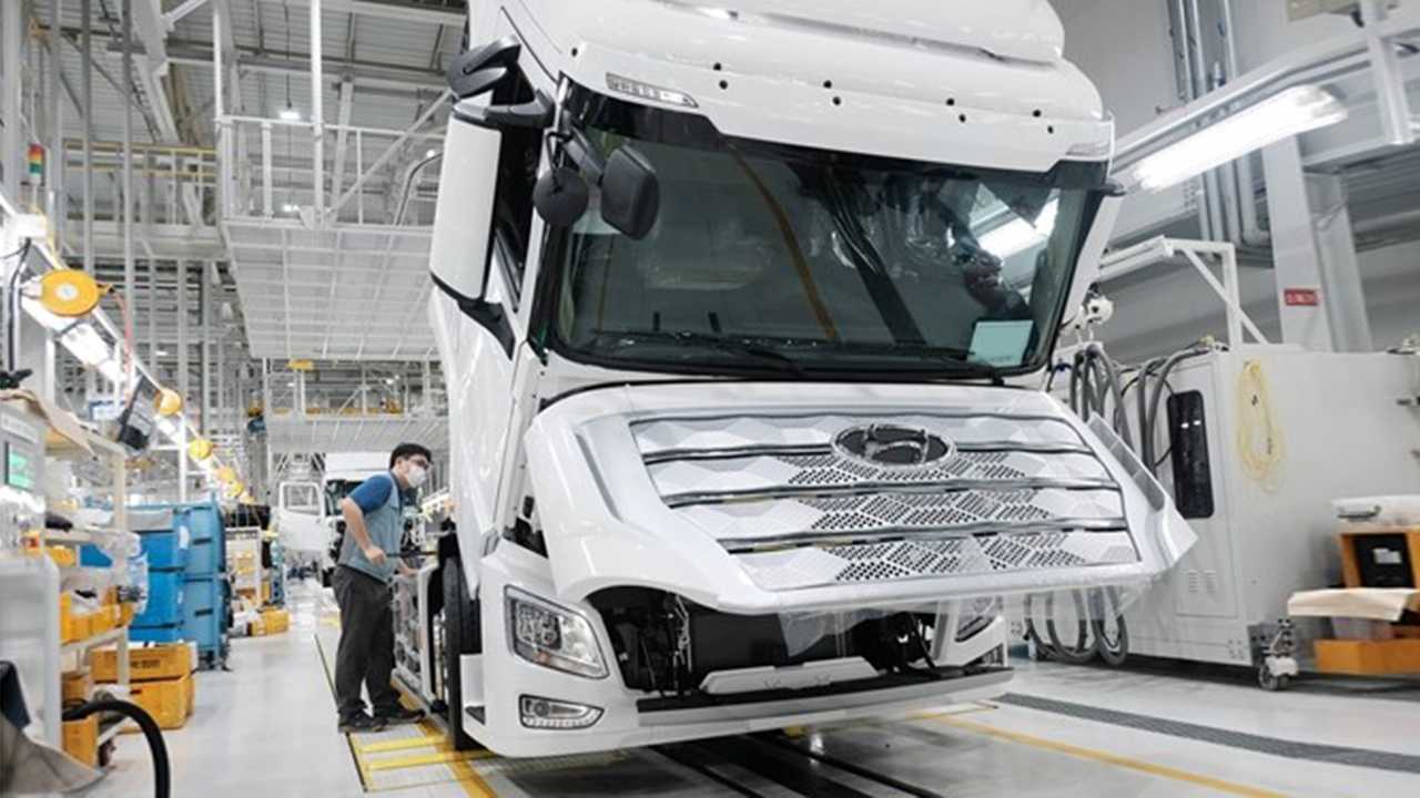 Hyundai Xcient Fuel Cell