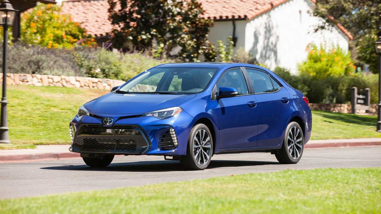 2018 Toyota Corolla Front Profile