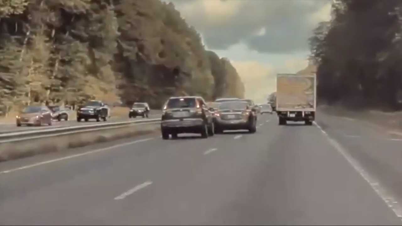 This TeslaCam Video Shows Exactly What You Should Never Do In Traffic