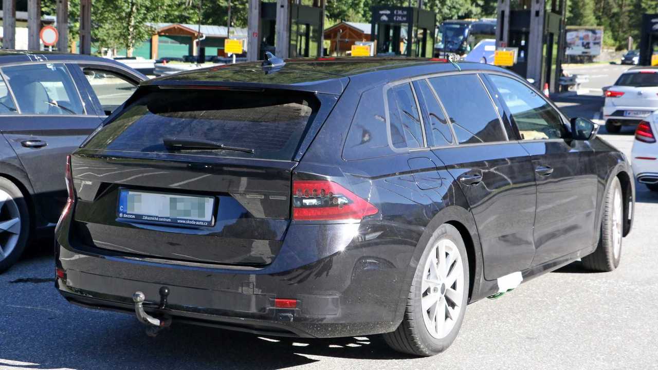 2020 Skoda Octavia Combi kémfotó