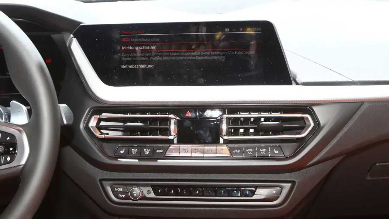 Maxi schermi, cruscotti e infotainment al Salone di Francoforte