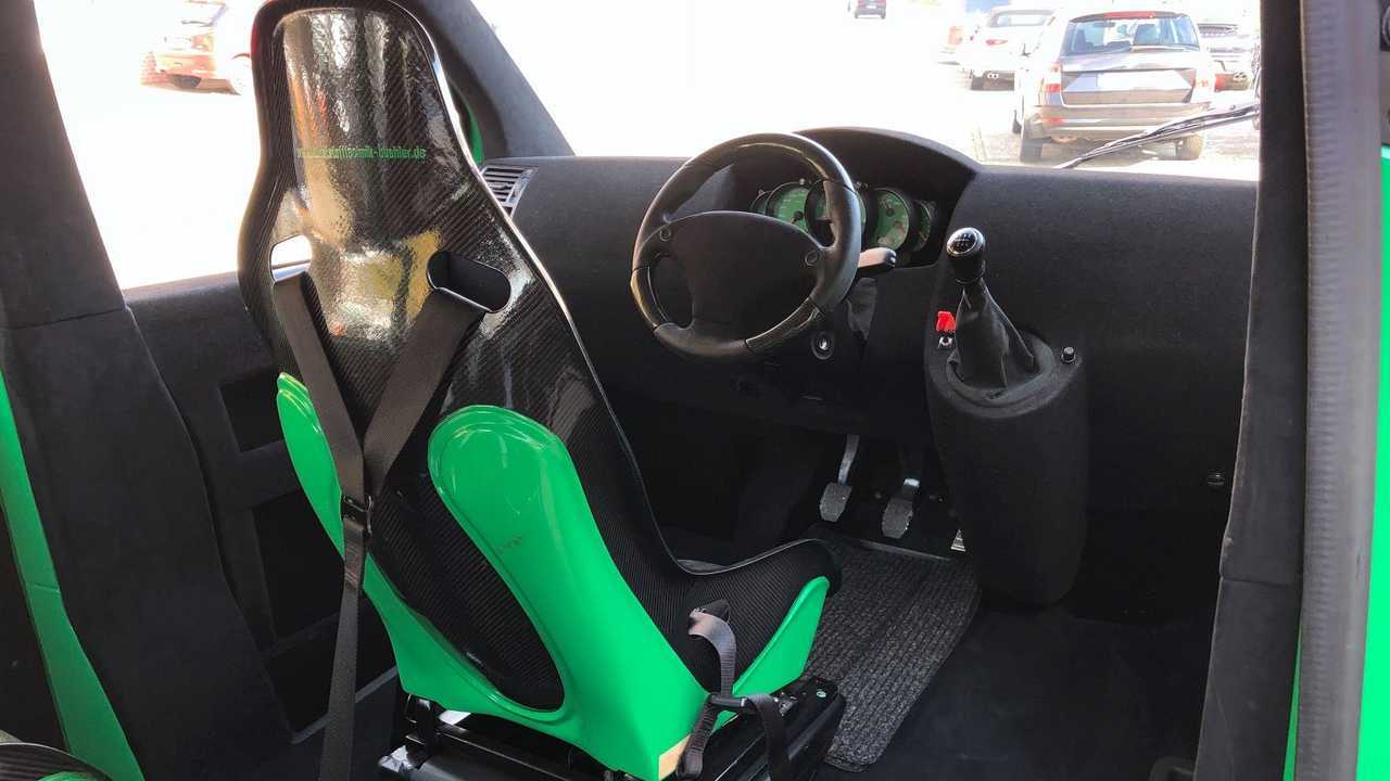 Volkswagen T5 con motor de Porsche 911 Turbo