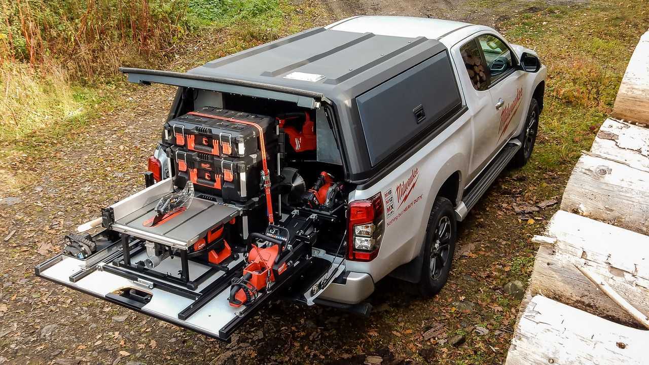 Mitsubishi L200 (2021) mit Milwaukee-Handwerkerausbau