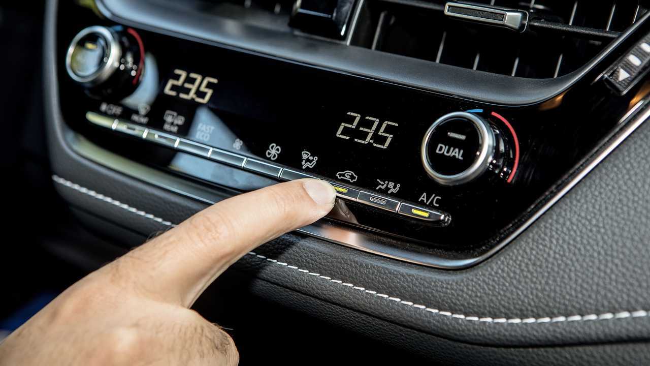 Come si guida un'auto ibrida full