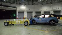 2021 NIO ES8 Euro NCAP Mobile Progressive Deformable Barrier crash tests