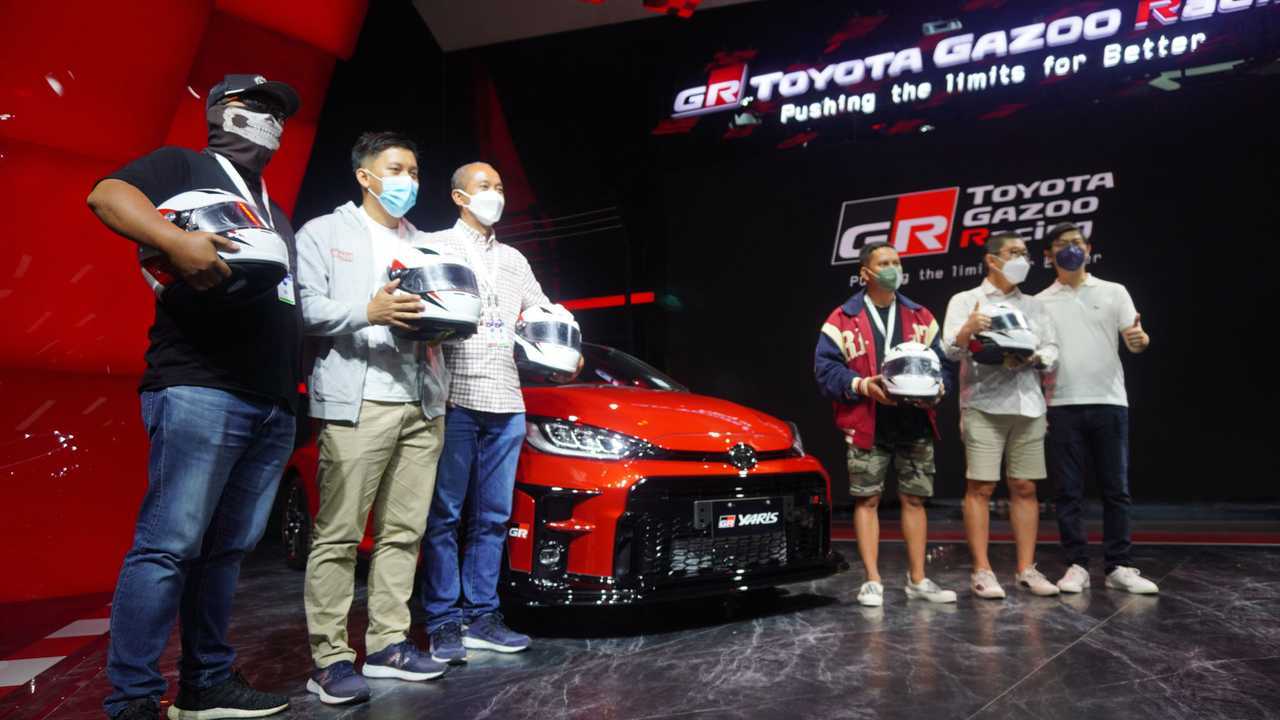 Toyota Serahkan GR Yaris