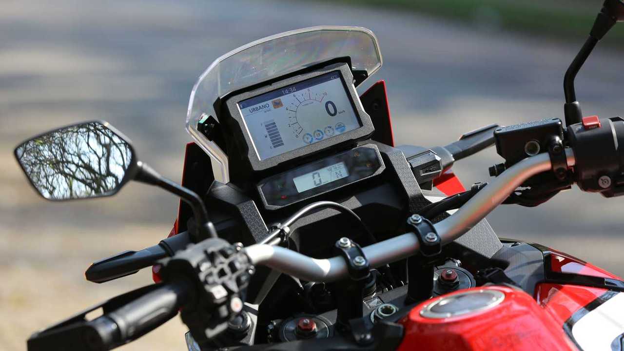 Honda Africa Twin MT 2021