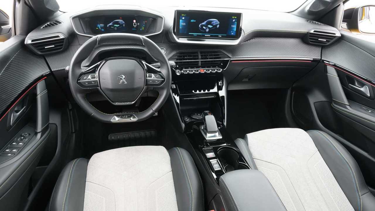 Peugeot e-208 GT 2022 (Brasil) - Interior