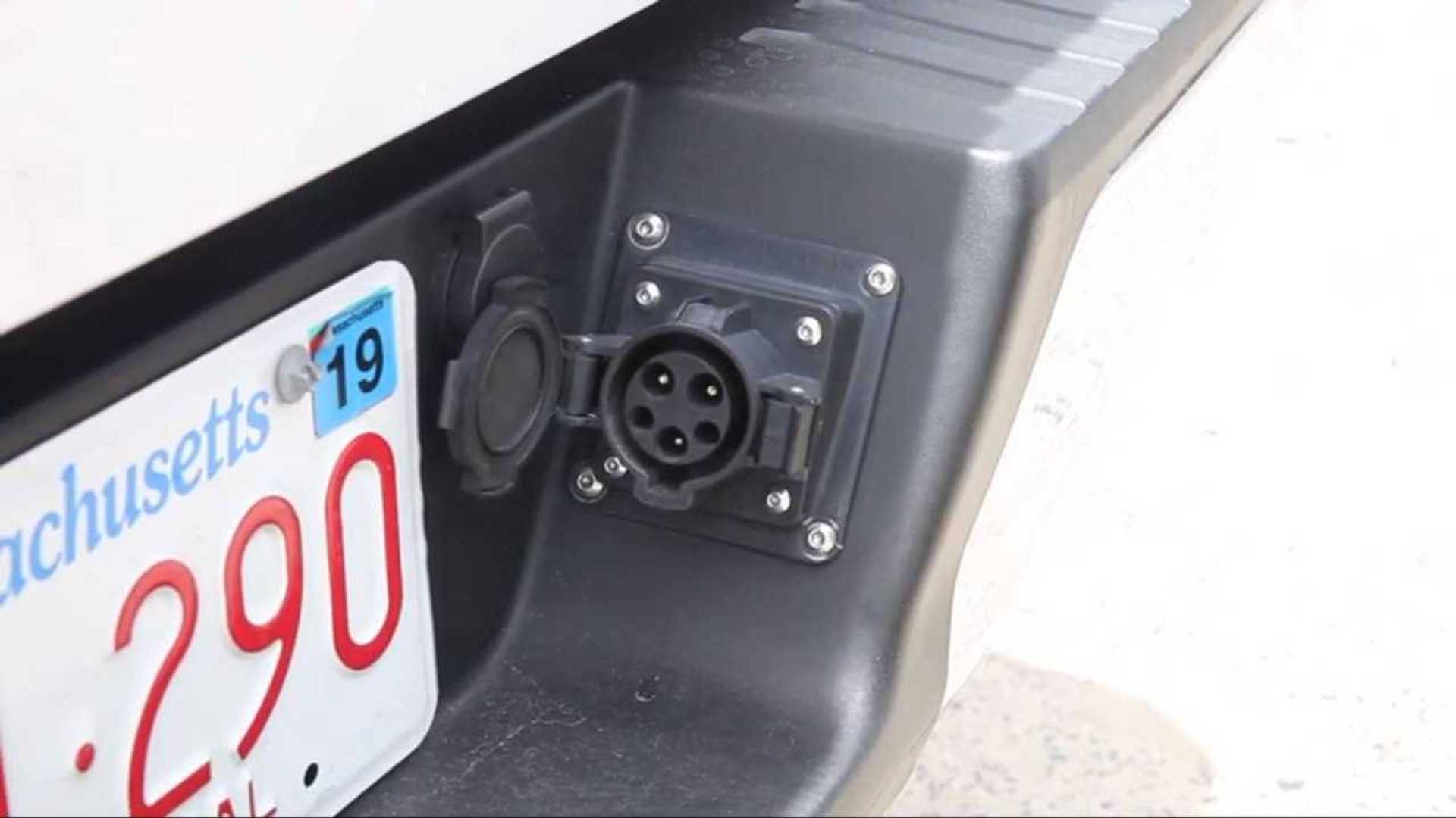 XL Fleet Turns Ford F150 Into PlugIn Hybrid For 9,000