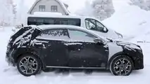 2019 Kia XCeed spy photo