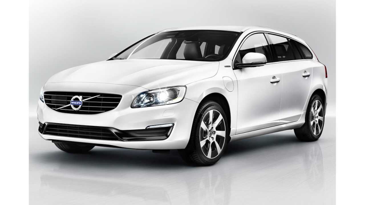 2013 World Green Car Of The Year FInalist: 2014 Volvo V60 Plug-In Hybrid