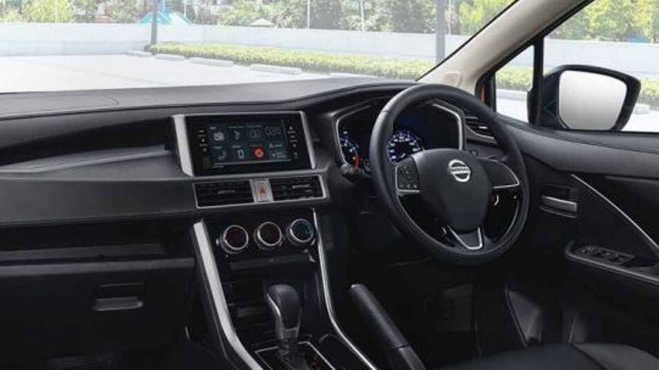 Nissan Livina 2019 (Indonésia)