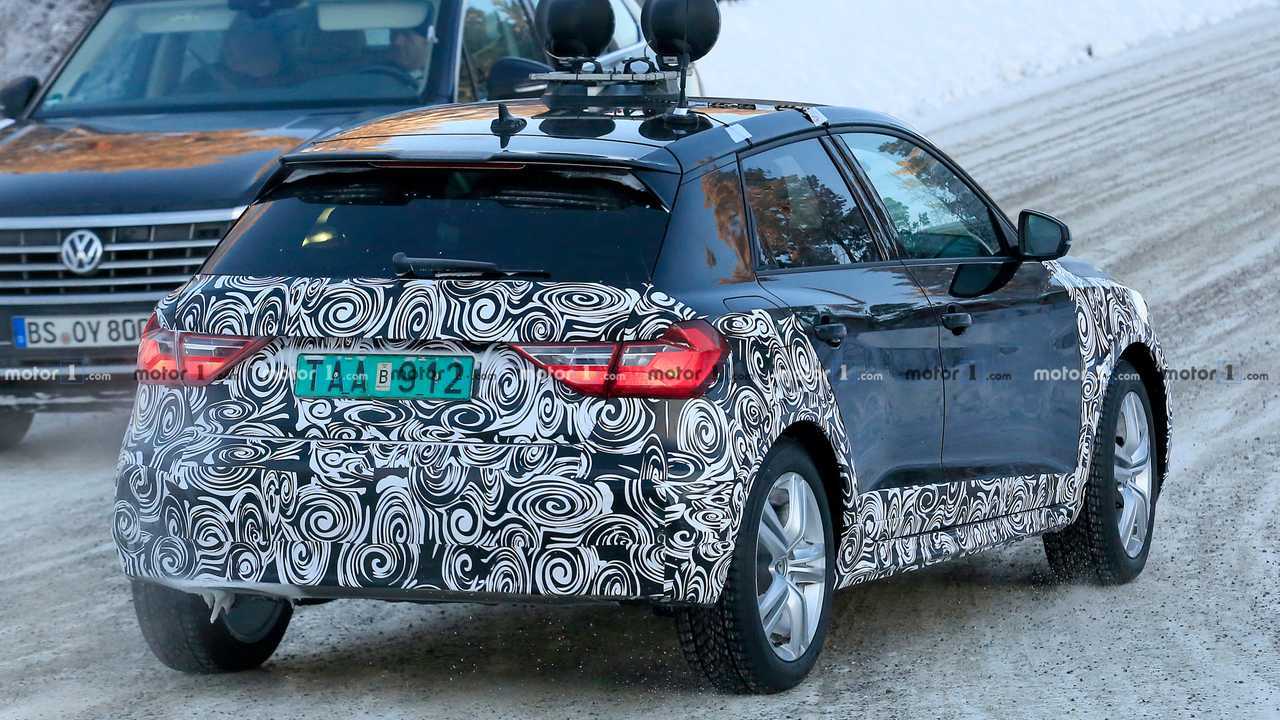 Audi A1 Allroad photo espion