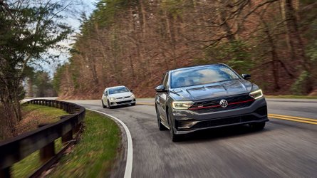 2019 Volkswagen Jetta GLI İlk Sürüş: Spot Işıklarına Hazır