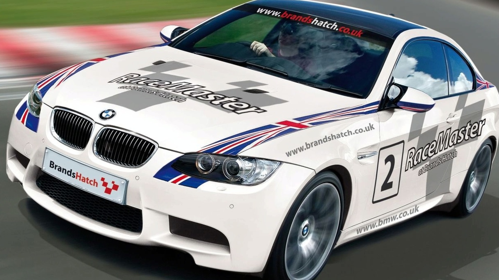 BMW and MotorSport Vision Join to Offer Driving Experiences (UK)