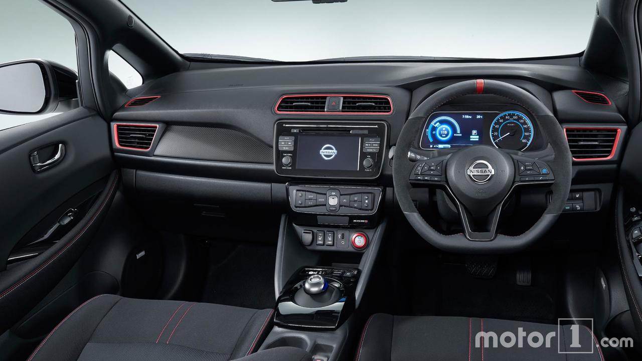 Nissan Leaf vs Nissan Leaf Nismo Concept