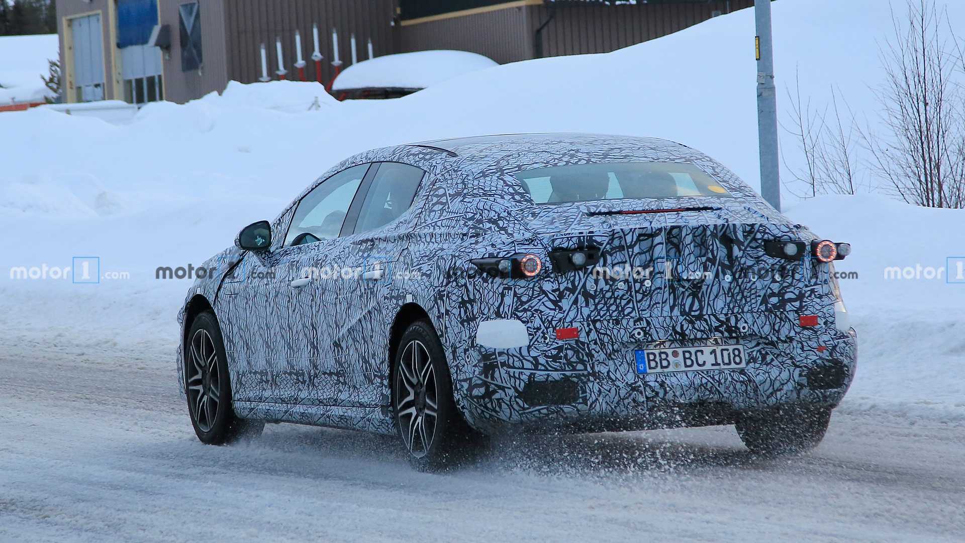 mercedes-benz-eqe-spy-photo.jpg