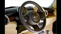 Model im Mini-Rolls