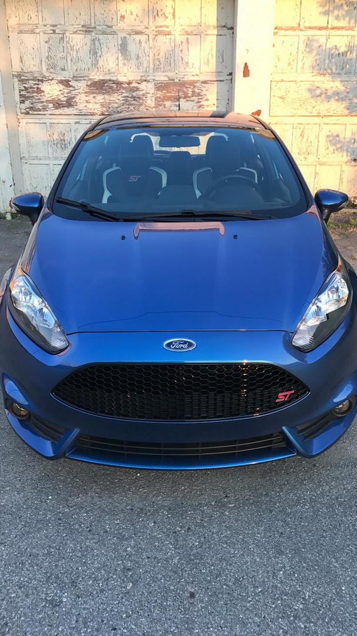 ford compact hatchback on Now Is Your Chance To Own World S Only Liquid Blue Ford Fiesta St