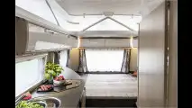 Neue Wohnmobile, neue Wohnwagen