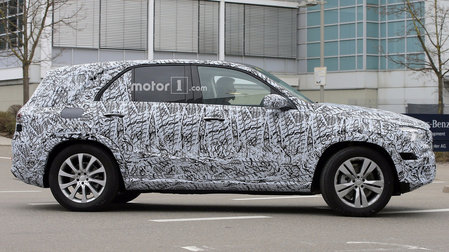 2019 Mercedes GLE spy photo
