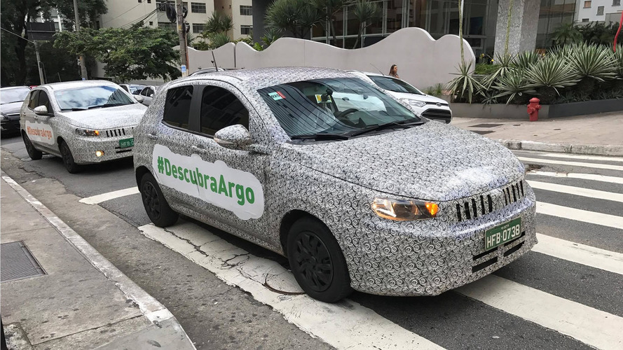 Fiat Argo - camuflado