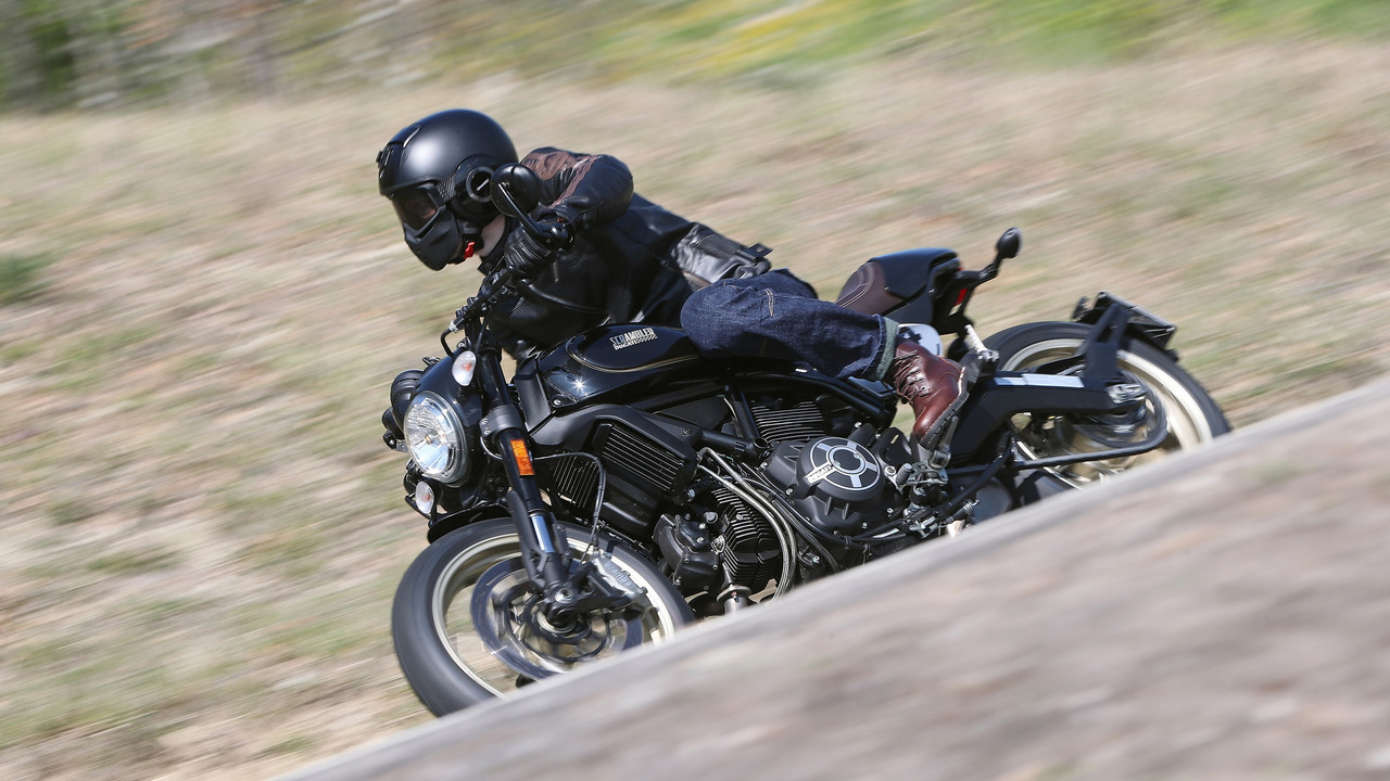 Scrambler Ducati Cafe Racer