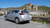 Essai Toyota Auros Hybrid