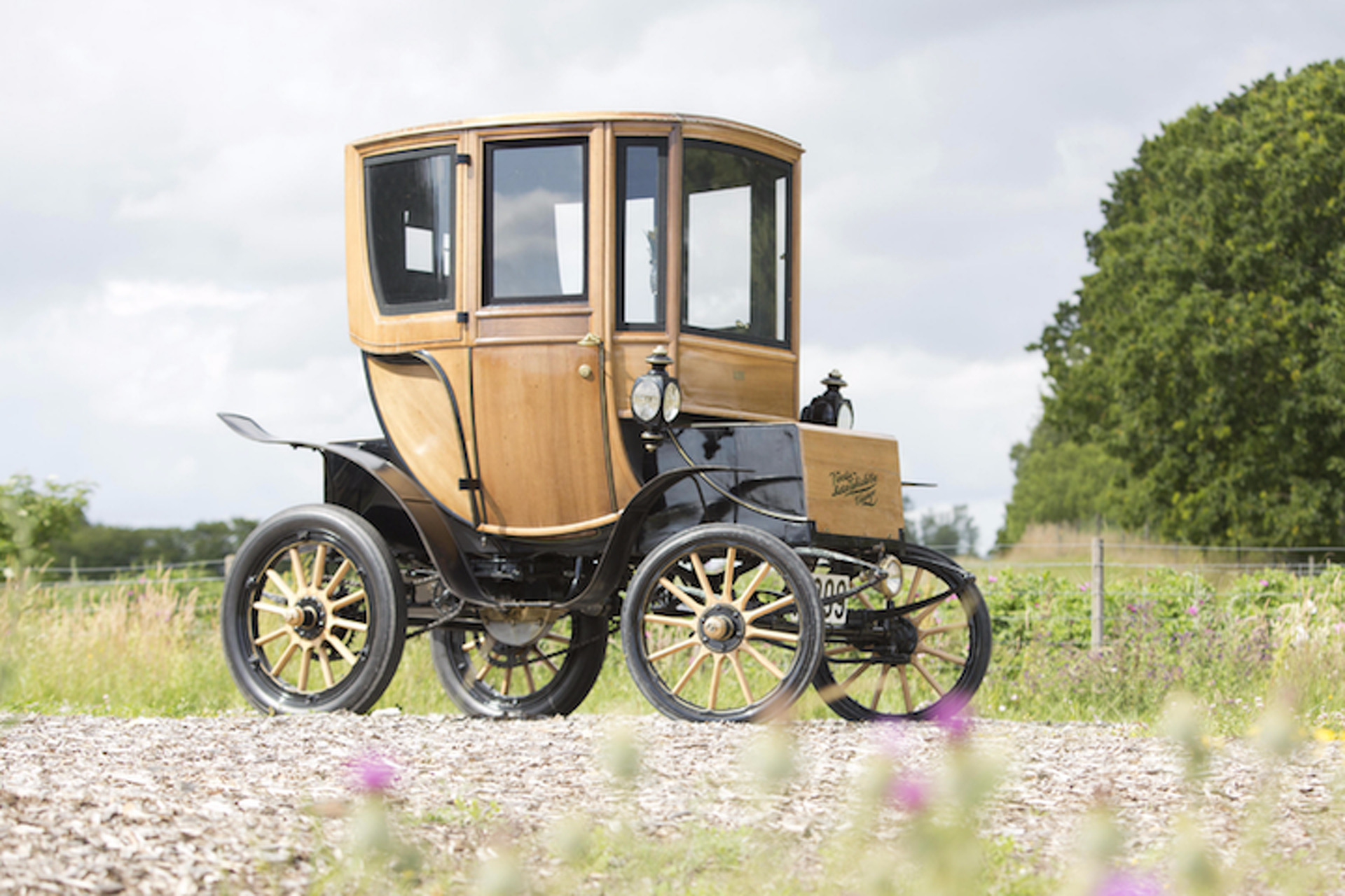 One Of The World S Oldest Electric Vehicles Sold For 95 000 At Auction