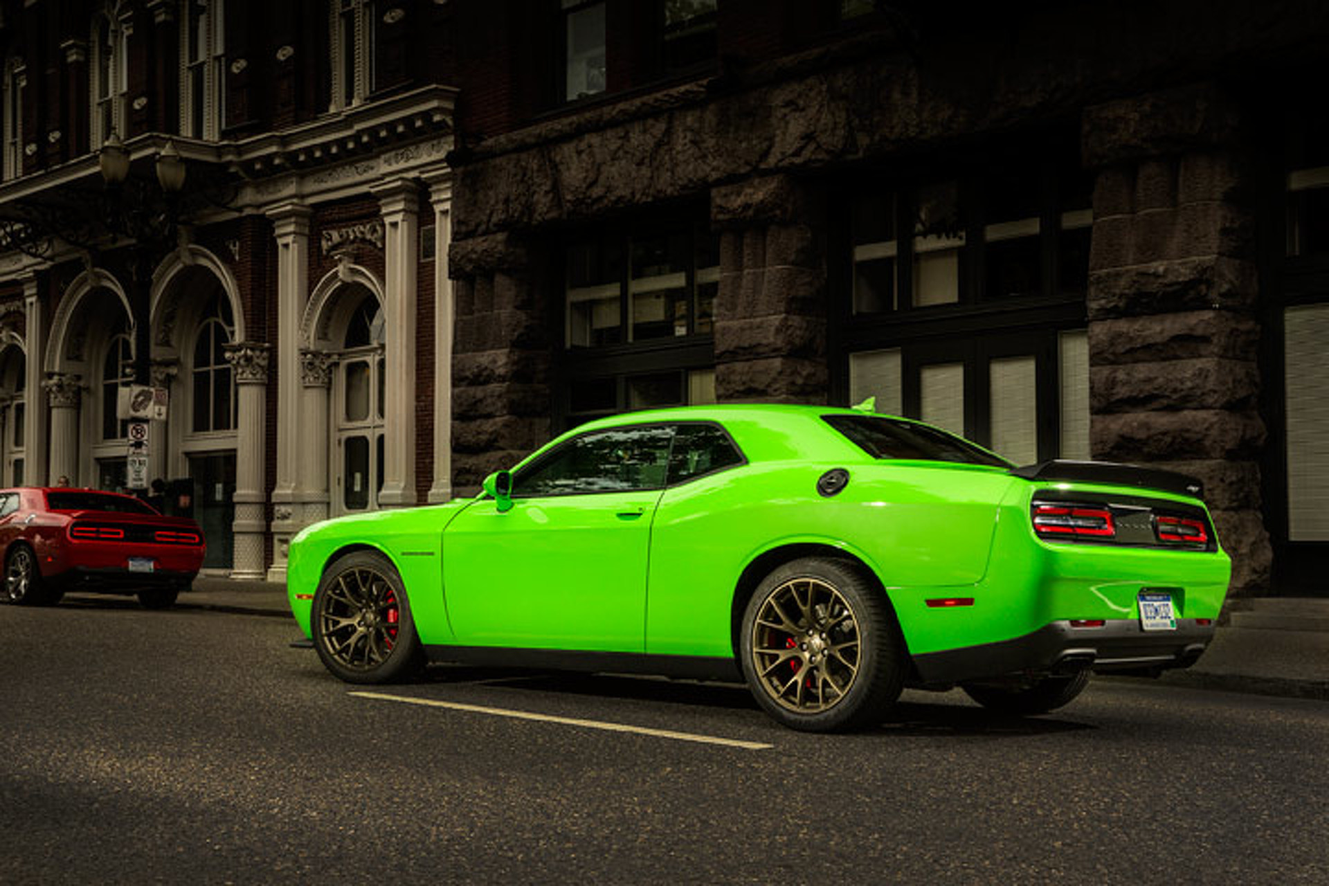 707HP Dodge Challenger Hellcat Nets Surprising 22 MPG