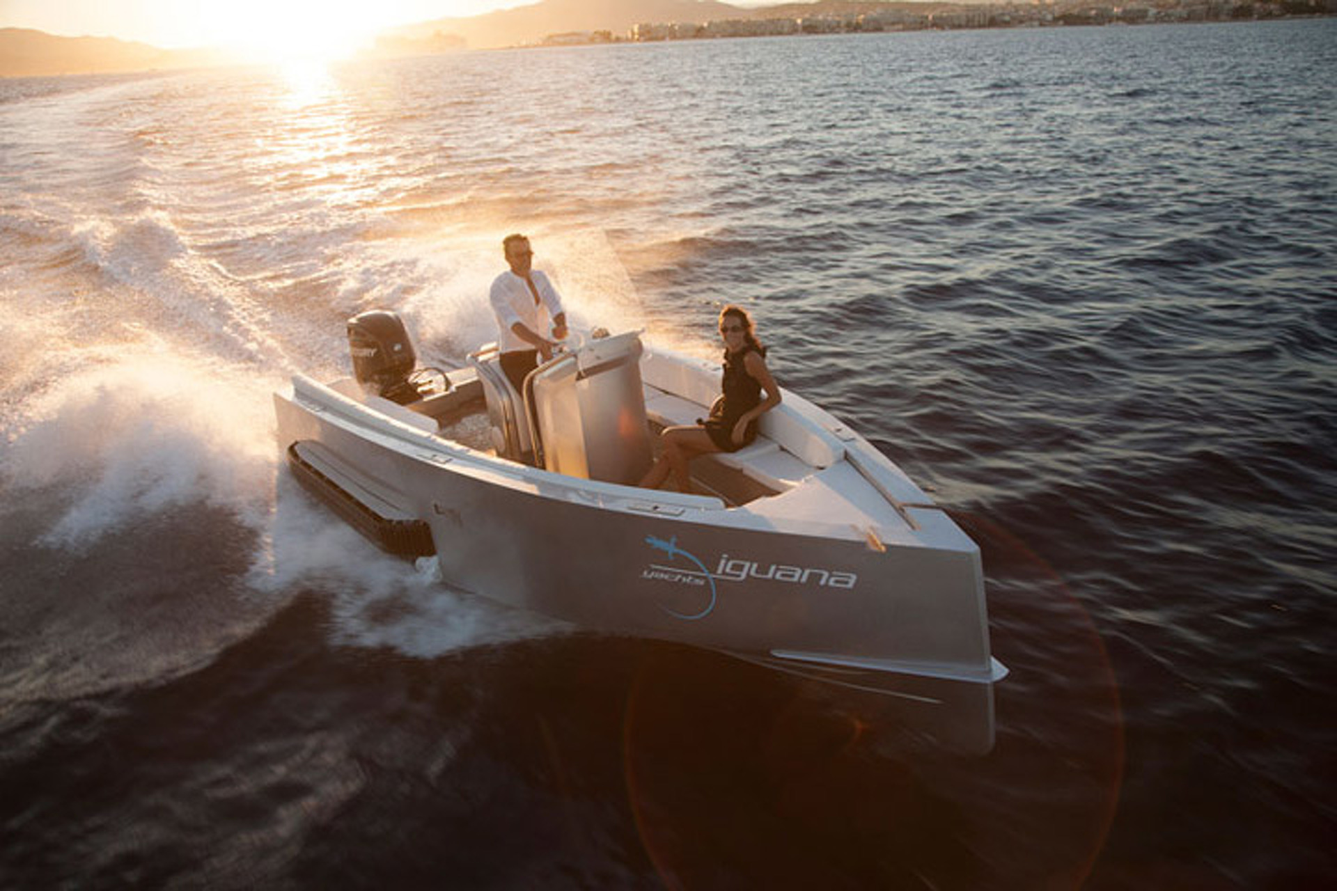 Iguana Yachts: The World's First 'Cool' Amphibious Boat
