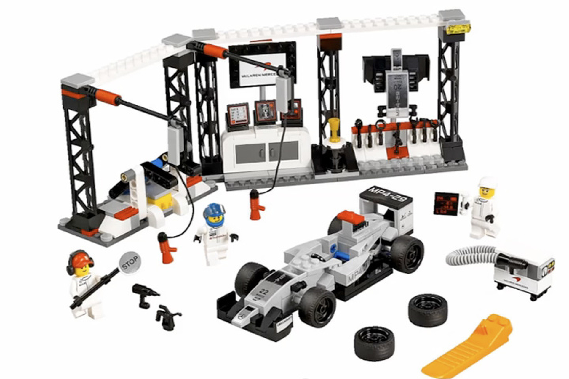 Porsche 918, McLaren P1 and LaFerrari become LEGO Sets