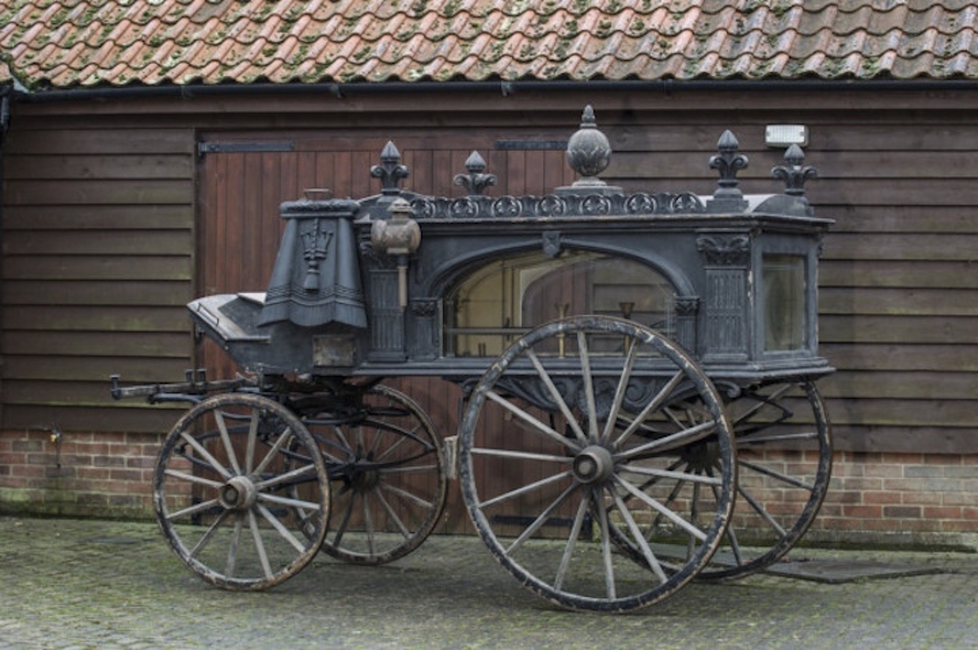 This Classic Horse-Drawn Hearse is Spectacularly Spooky And Headed for Auction