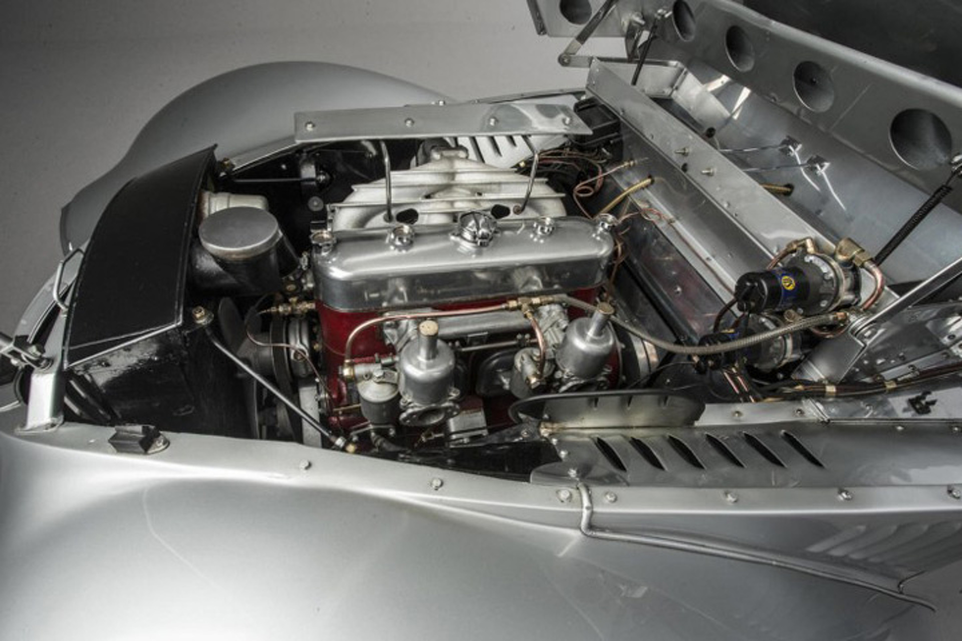 Crossing the Block: Aston Martin Atom Prototype