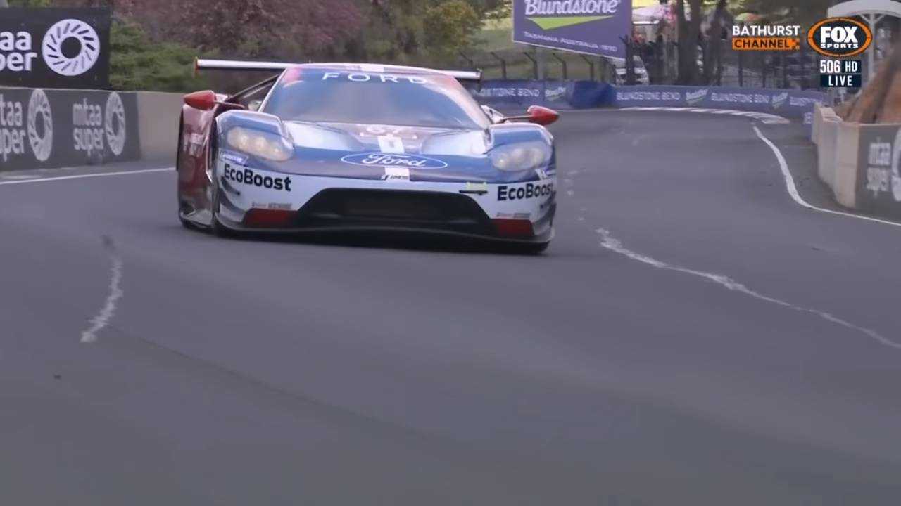 Ford Shootout At Bathurst