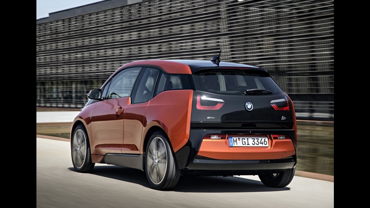 BMW i3 é produzido duas vezes mais rápido que um carro normal