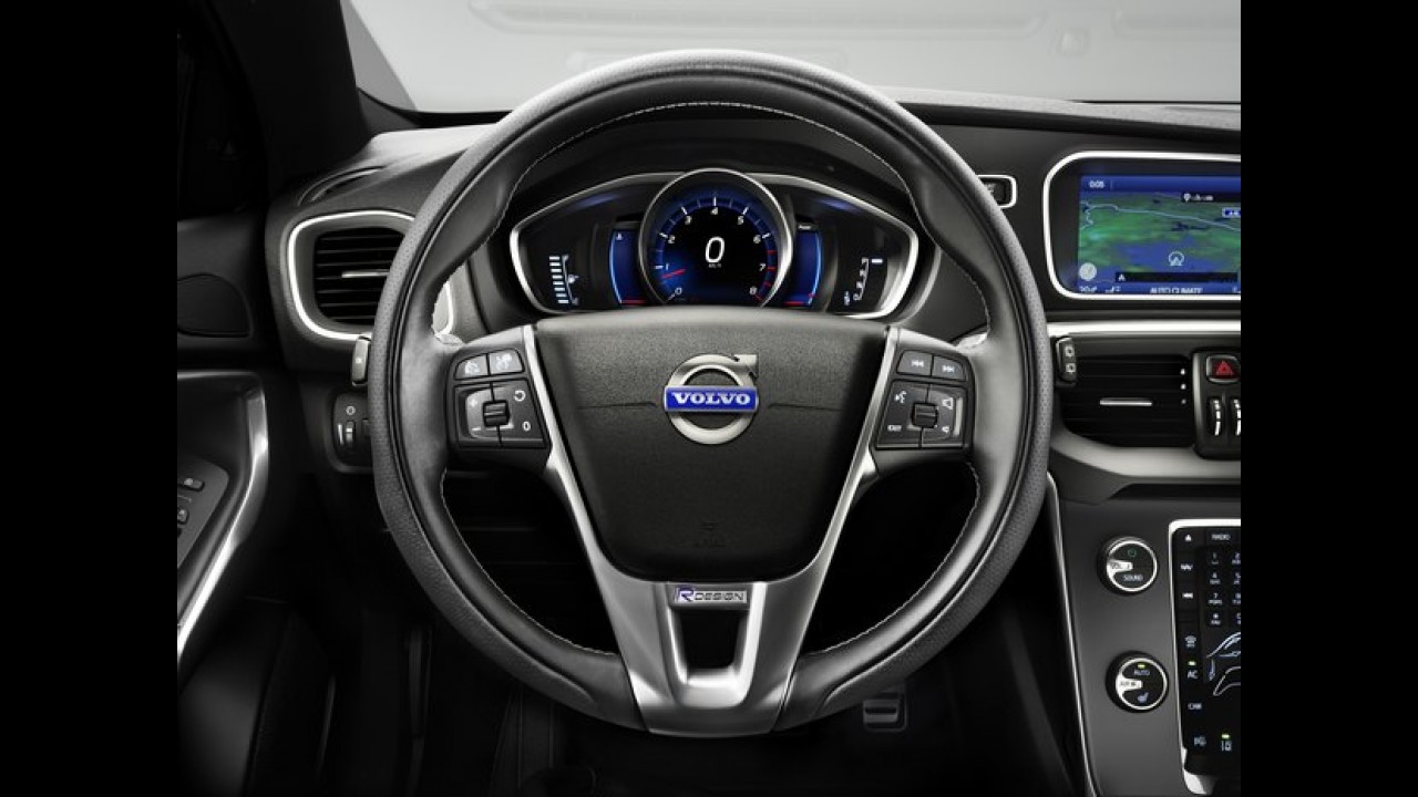 Volvo V40 R-Design de 210 cv chega ao Brasil por R$ 135.950