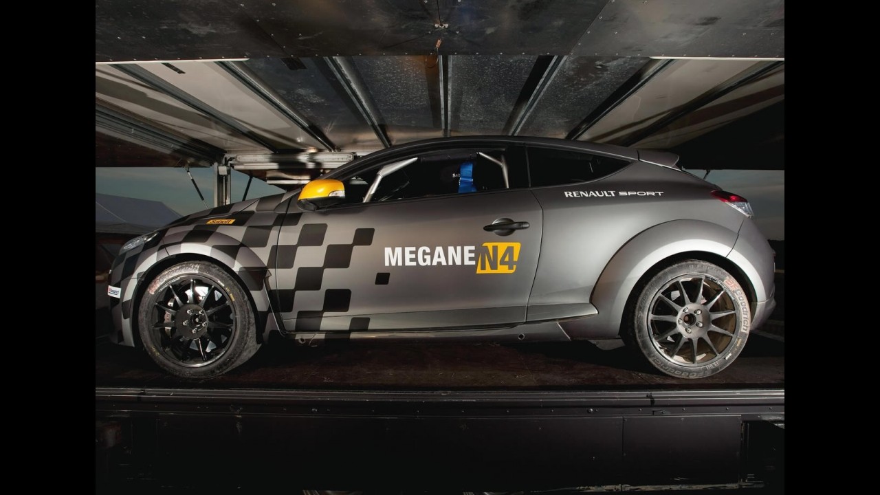 Renault lança série Mégane RS N4 2011 com motor 2.0 turbo de 270cv
