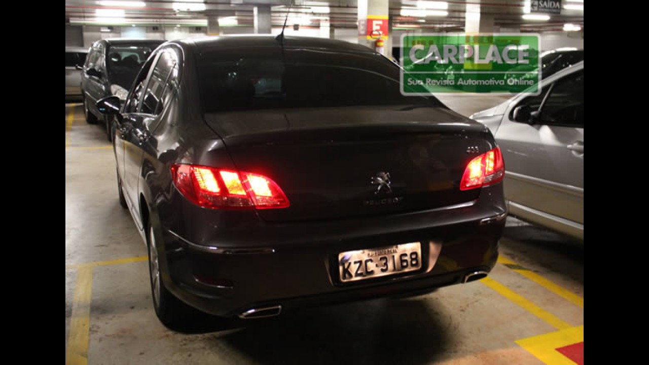 Exclusivo! Flagra mostra detalhes internos e externos do Novo Peugeot 408