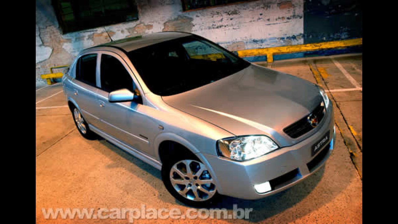 Chevrolet lança o Astra 2009 - Única novidade é motor 2.0 Flex de 140 cv