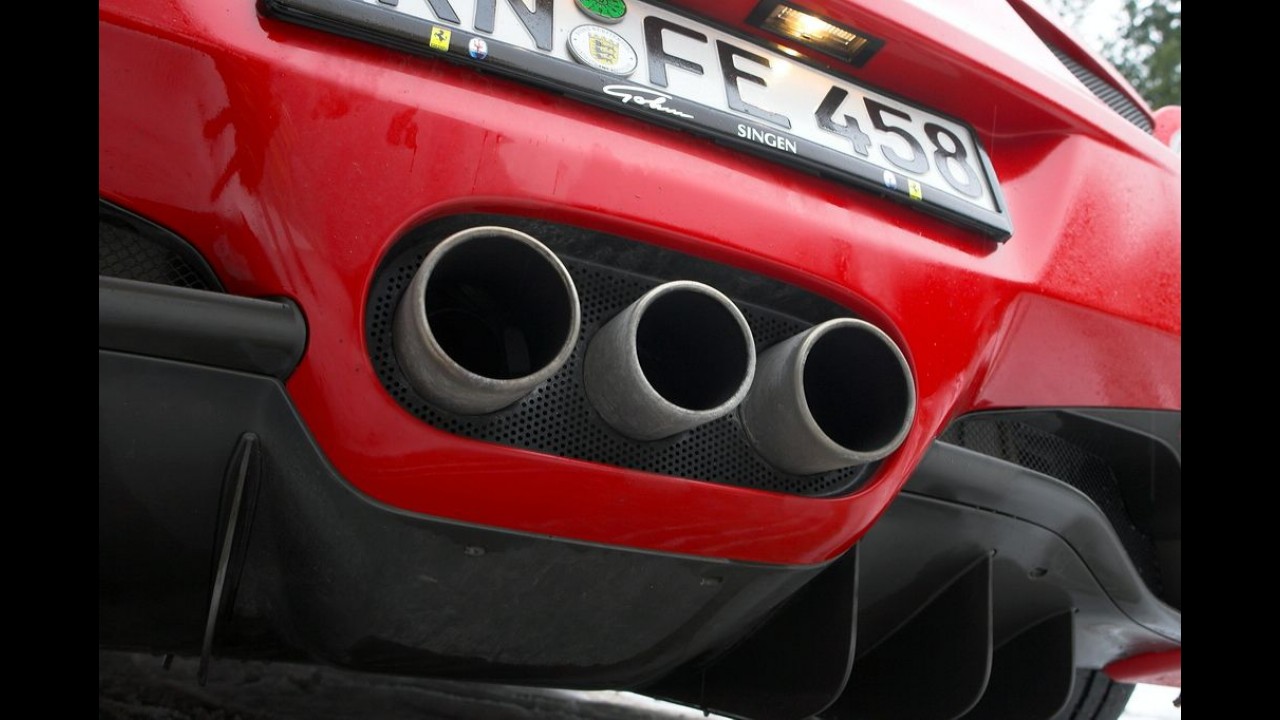 Ferrari 458 Italia: Veja fotos e vídeo do modelo rodando na Holanda