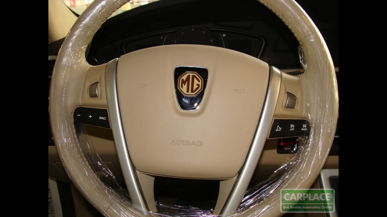 QRX 2010: Importador apresenta o "inglês made in China" MG 550 em Interlagos